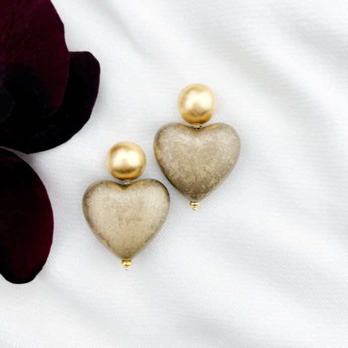 Gold-brown-heart-resin-en-vermeil-925-oorbellen